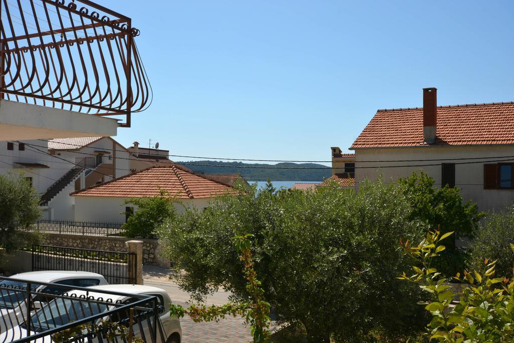 Apartments Maslina Trogir Bagian luar foto