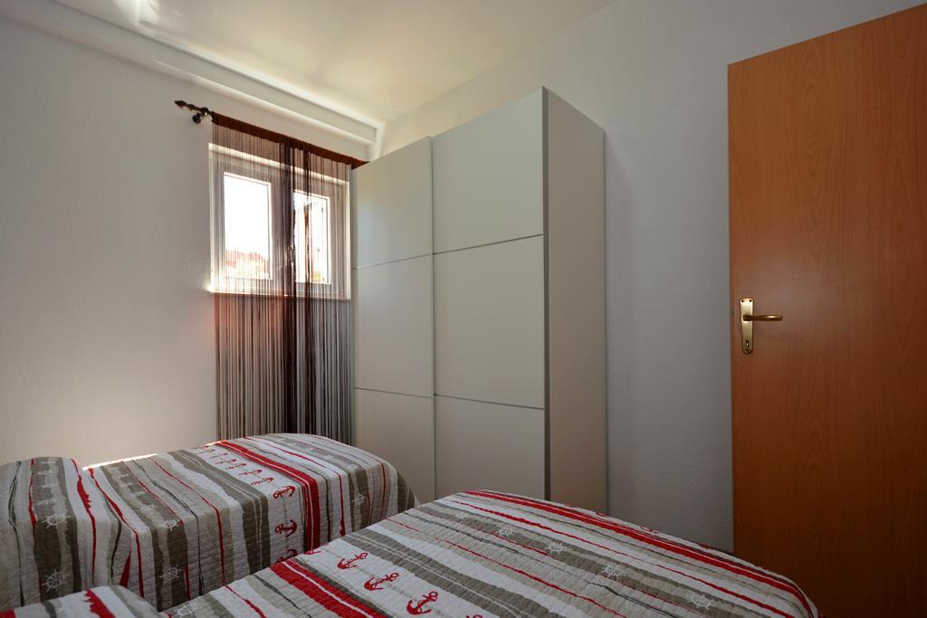 Apartments Maslina Trogir Bagian luar foto