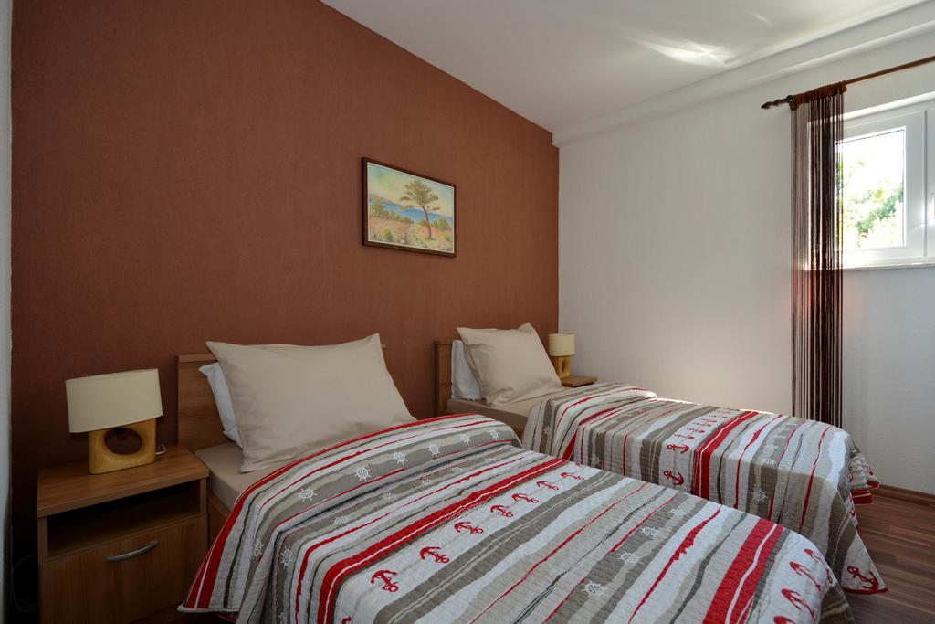 Apartments Maslina Trogir Bagian luar foto