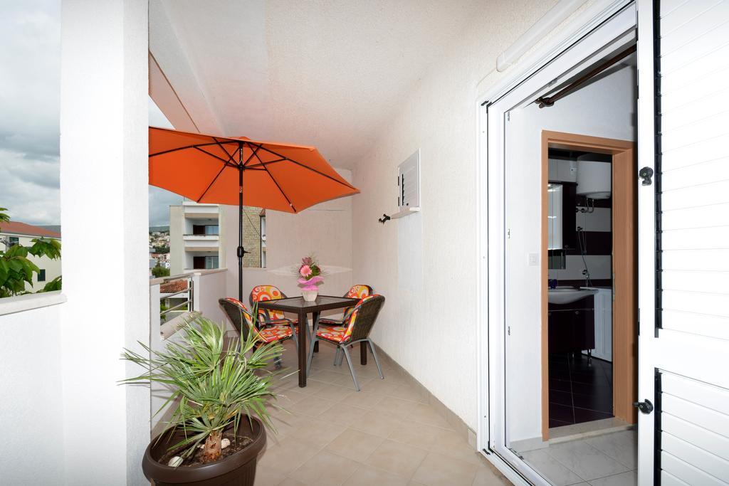Apartments Maslina Trogir Bagian luar foto