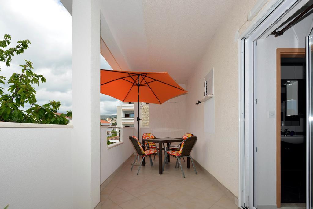Apartments Maslina Trogir Bagian luar foto