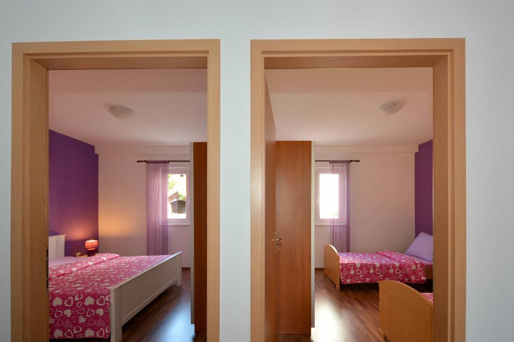Apartments Maslina Trogir Bagian luar foto