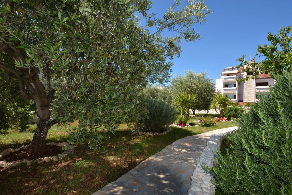 Apartments Maslina Trogir Bagian luar foto