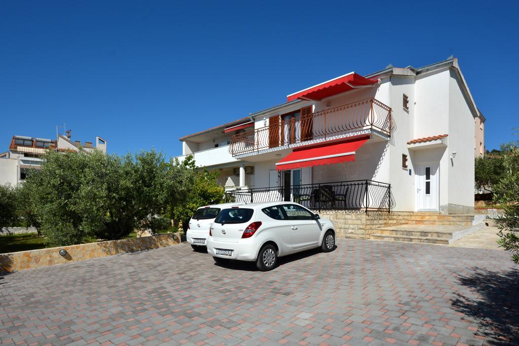 Apartments Maslina Trogir Bagian luar foto